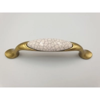 Uchwyt meblowy złoty/porcelana retro stylizowana UP19-96-GAB-MLK-4