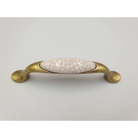 Uchwyt meblowy złoty/porcelana retro stylizowana UP19-96-GAB-MLK-4