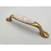 Uchwyt meblowy złoty/porcelana retro stylizowana UP19-96-GAB-MLK-4
