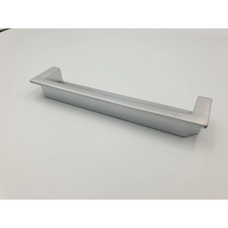 Uchwyt meblowy wpuszczany chrom satynowy Gamet