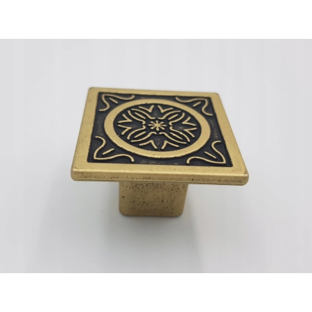 Uchwyt meblowy, gałka kwadratowa, stylizowana, starożytne cywilizacje