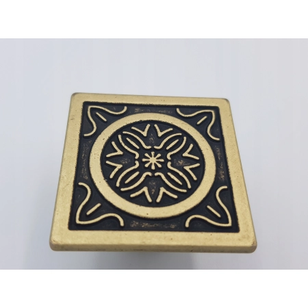 Uchwyt meblowy, gałka kwadratowa, stylizowana, starożytne cywilizacje